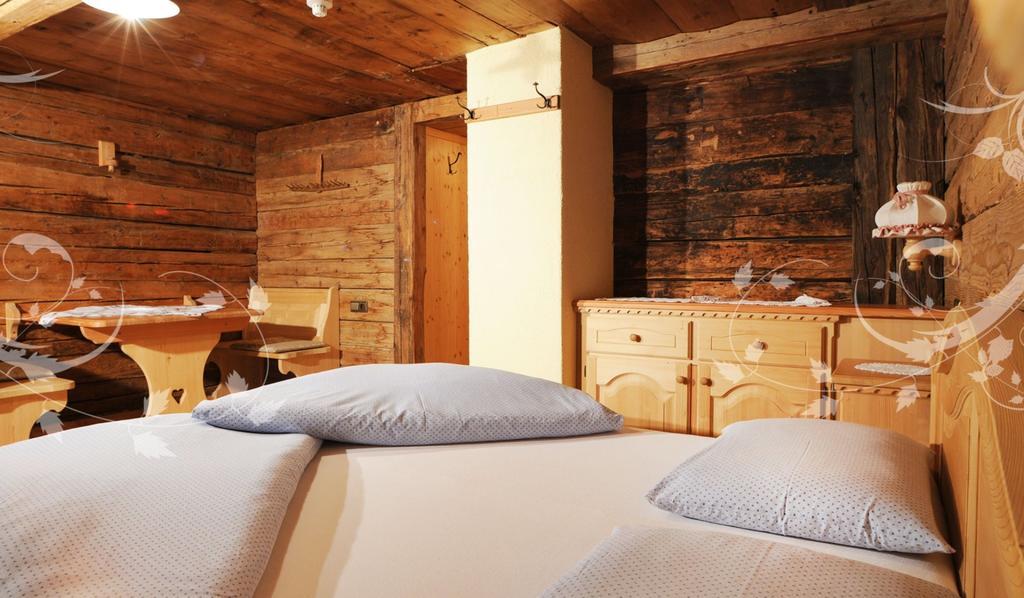 Glinzhof Mountain Natur Resort Agriturismo San Candido Værelse billede
