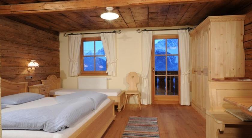Glinzhof Mountain Natur Resort Agriturismo San Candido Værelse billede
