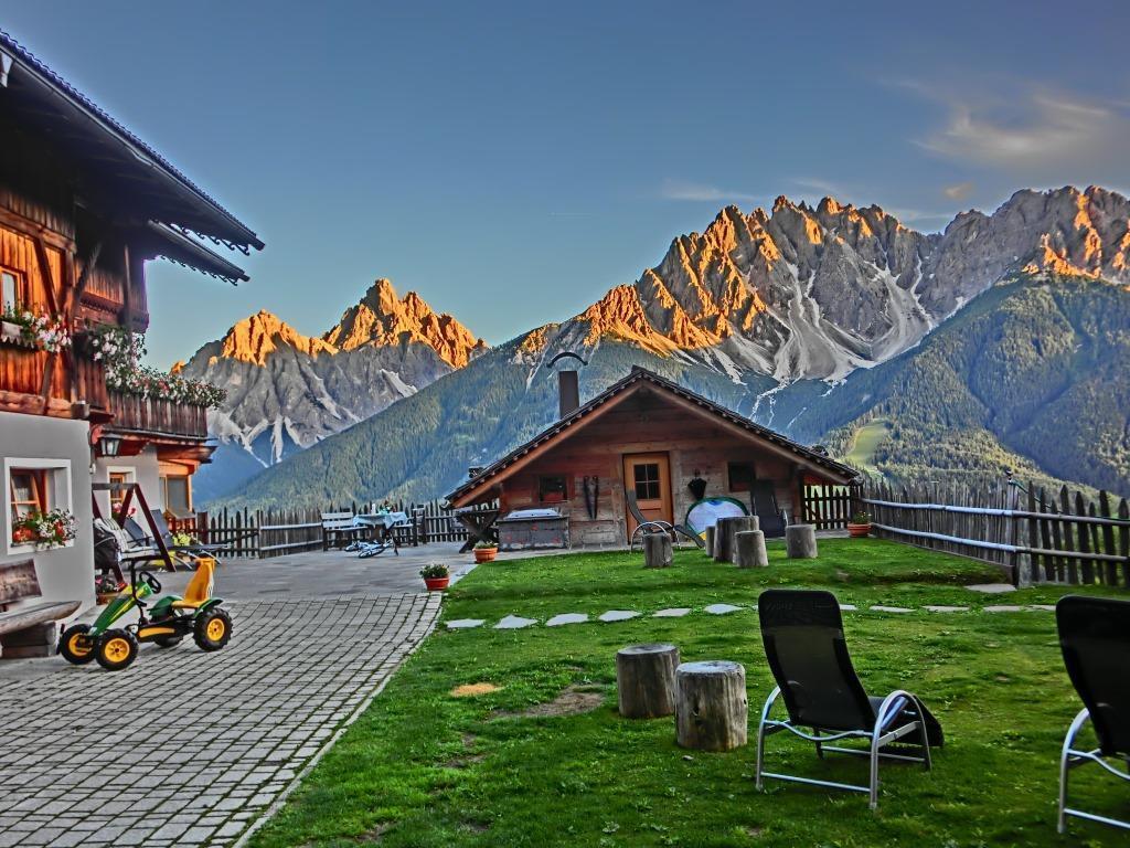 Glinzhof Mountain Natur Resort Agriturismo San Candido Eksteriør billede