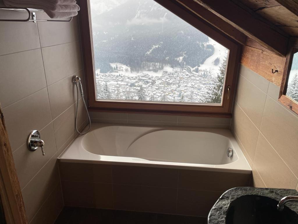 Glinzhof Mountain Natur Resort Agriturismo San Candido Eksteriør billede
