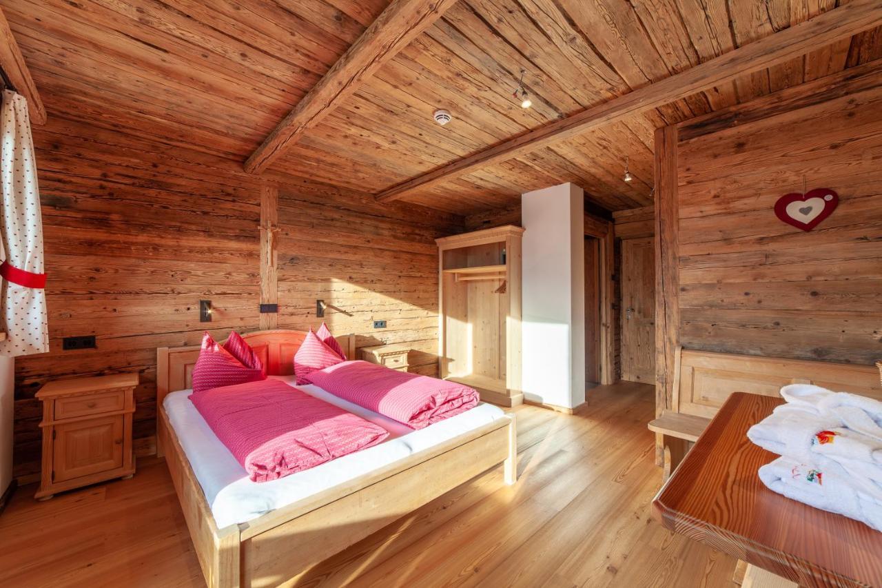 Glinzhof Mountain Natur Resort Agriturismo San Candido Eksteriør billede