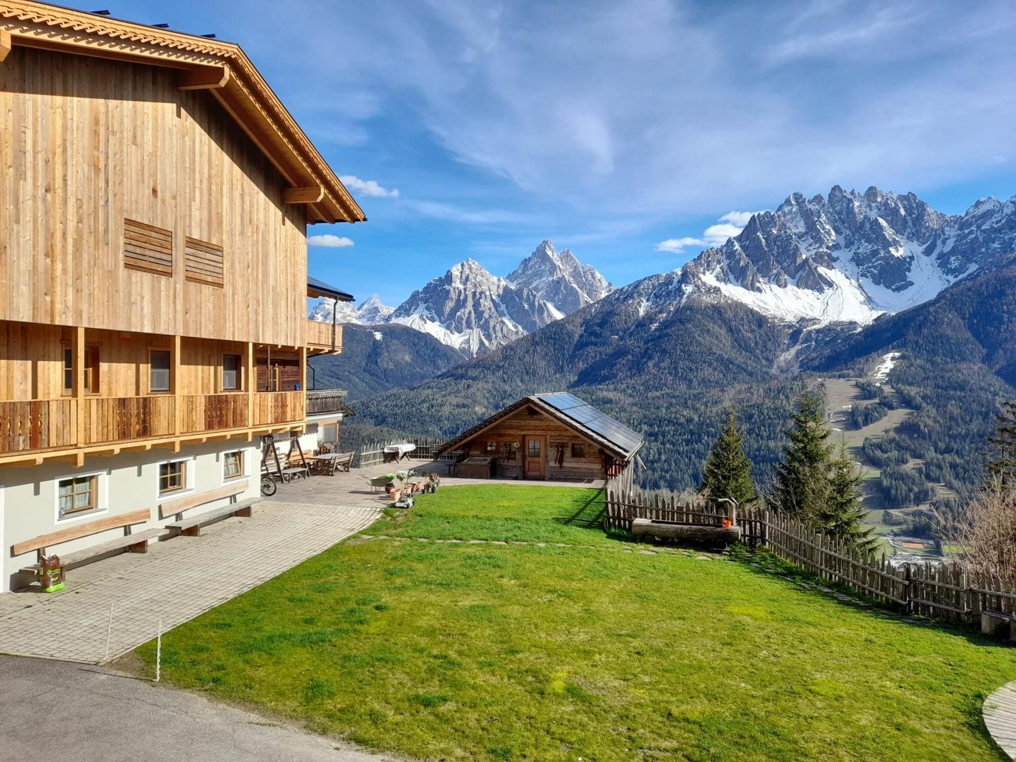 Glinzhof Mountain Natur Resort Agriturismo San Candido Eksteriør billede