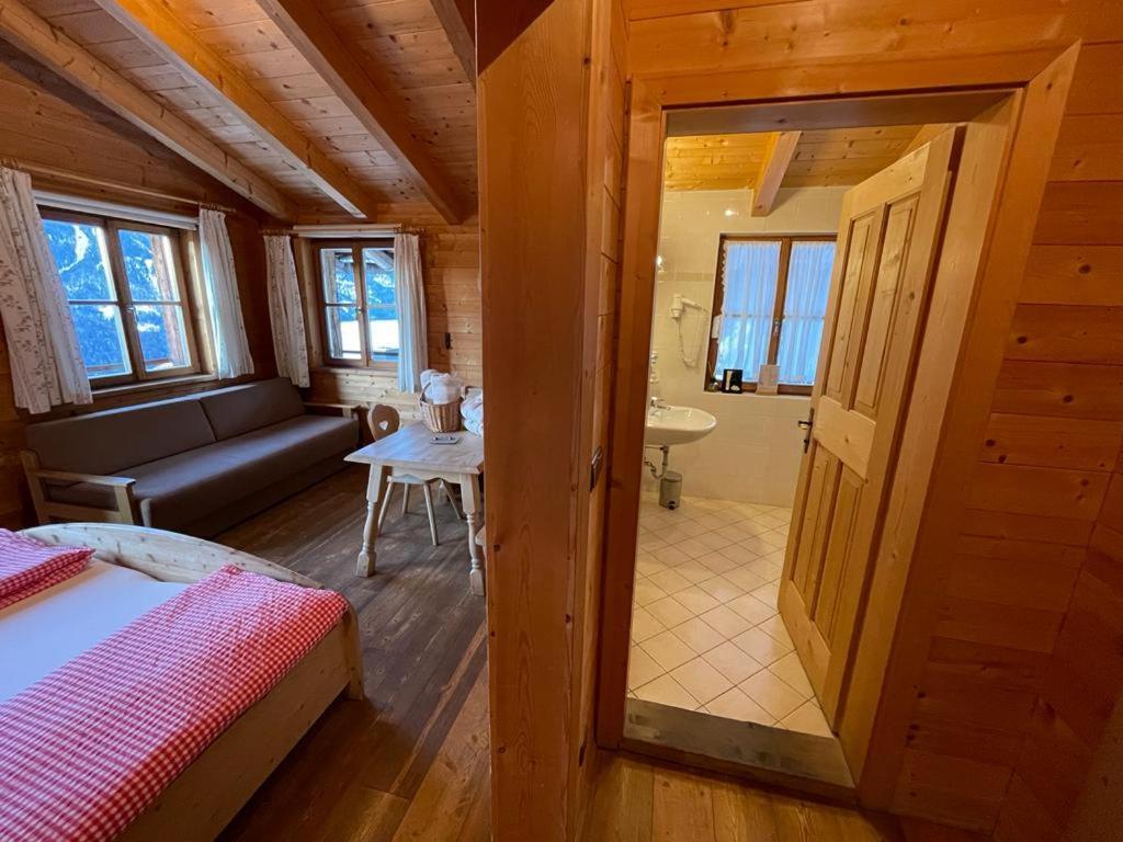 Glinzhof Mountain Natur Resort Agriturismo San Candido Eksteriør billede