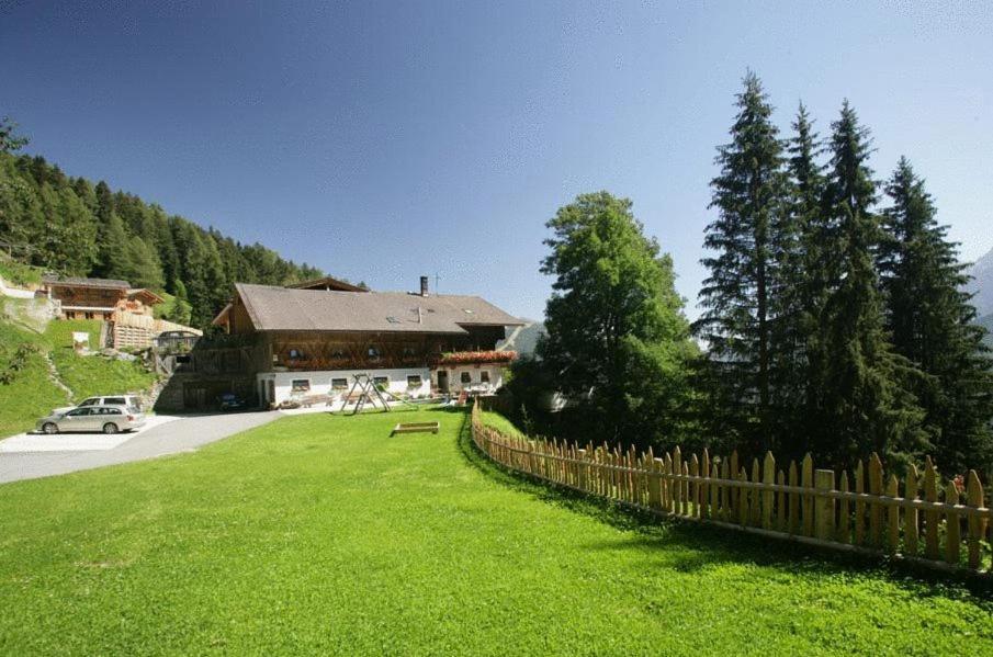 Glinzhof Mountain Natur Resort Agriturismo San Candido Eksteriør billede