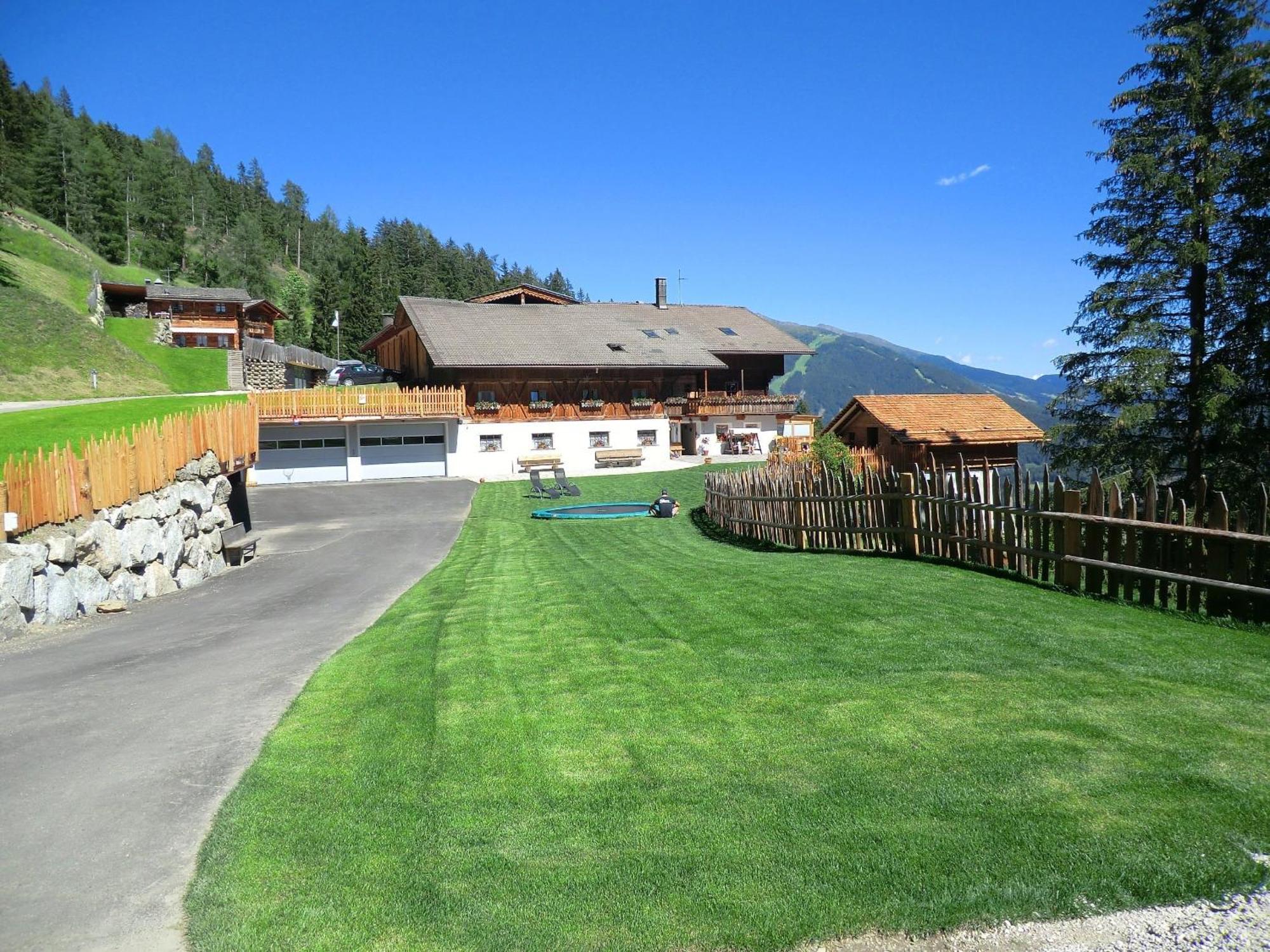Glinzhof Mountain Natur Resort Agriturismo San Candido Eksteriør billede