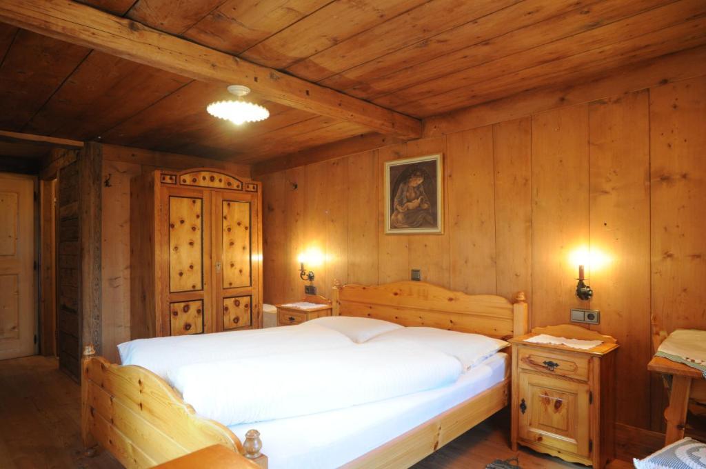 Glinzhof Mountain Natur Resort Agriturismo San Candido Værelse billede